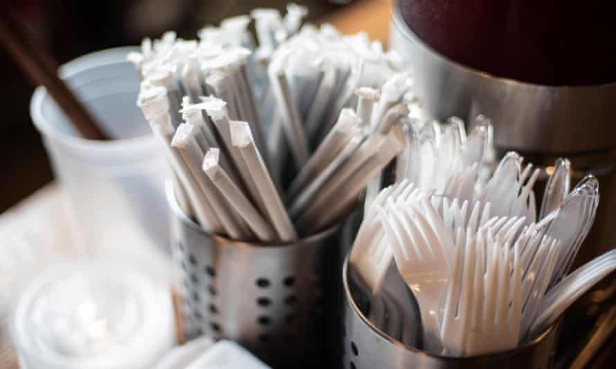 Le projet de loi Break Free From Plastic Pollution Act introduit par les législateurs démocrates serait la réglementation la plus ambitieuse que l'industrie américaine des plastiques ait jamais vue.