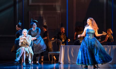 the Fairy (Caroline Wettergreen) and Cinderella (Alix Le Saux) in Cendrillon at Glyndebourne