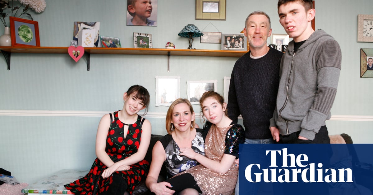 How To Stop Adult Daughter From Dating Down How To Stop Adult Daughter From Dating Down