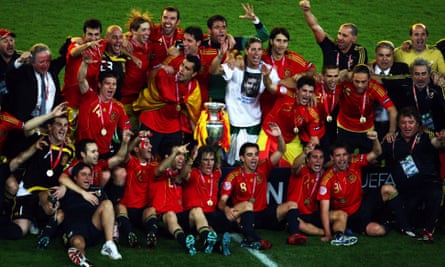 Spain celebrate Euro 2008 glory after beating Germany in the final.