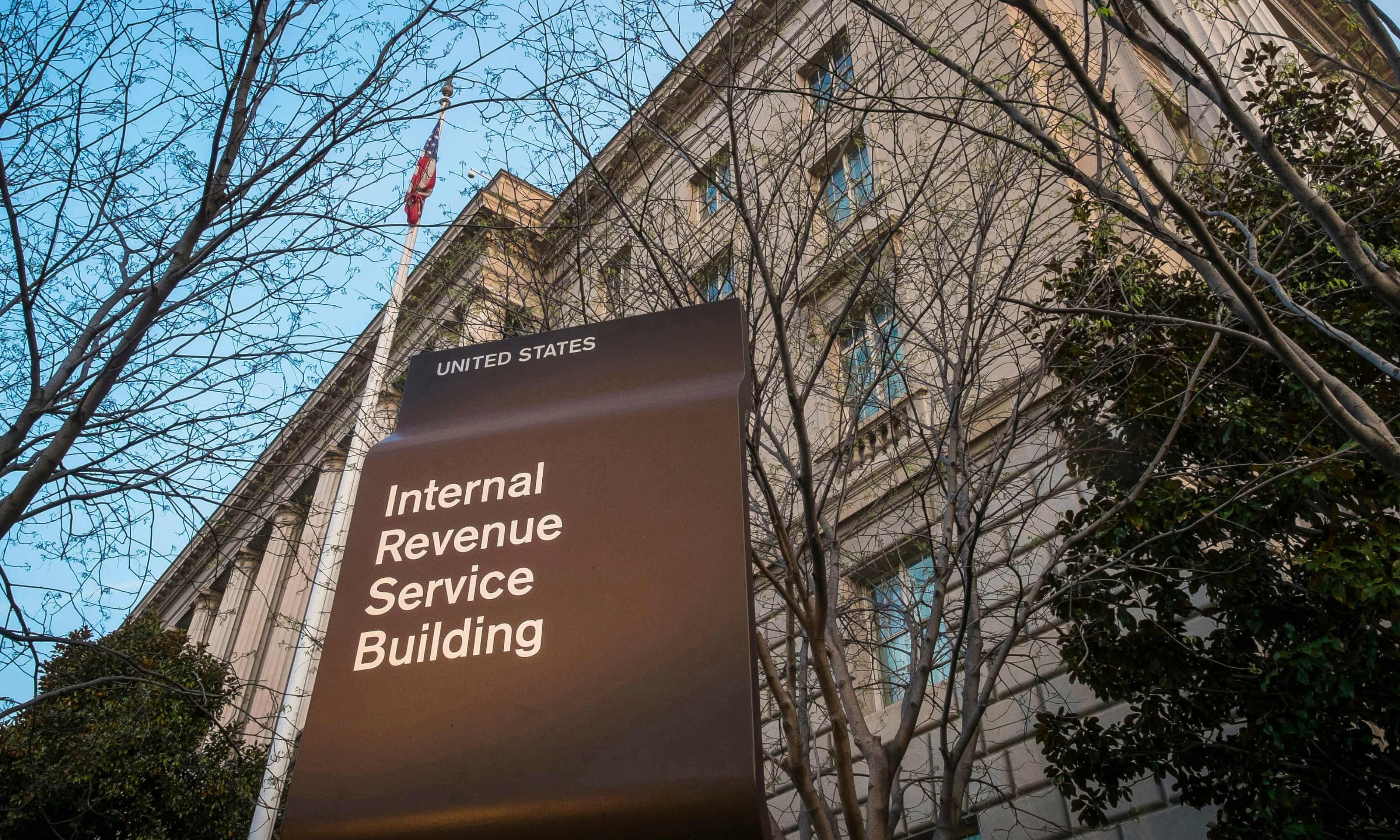 A million US taxpayers to get pandemic-era stimulus checks worth up to $1,400 (theguardian.com)