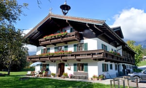 the picturesque farmhouse at Going