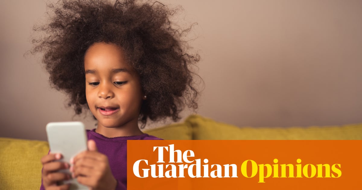 What makes me thankful? I grew up in a world before Instagram | Arwa Mahdawi