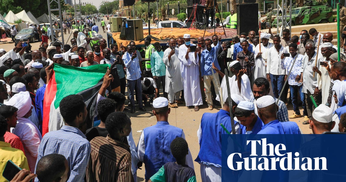 Pro-military protesters turn out for second day in Sudanese capital