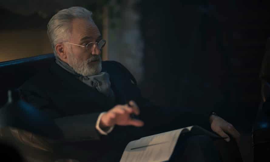 Joseph Lawrence (Bradley Whitford)