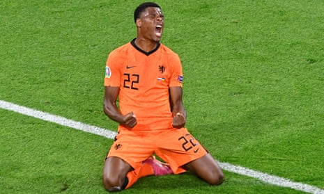 Denzel Dumfries celebrates scoring the Netherlands’ winner after Ukraine had fought back from 2-0 down