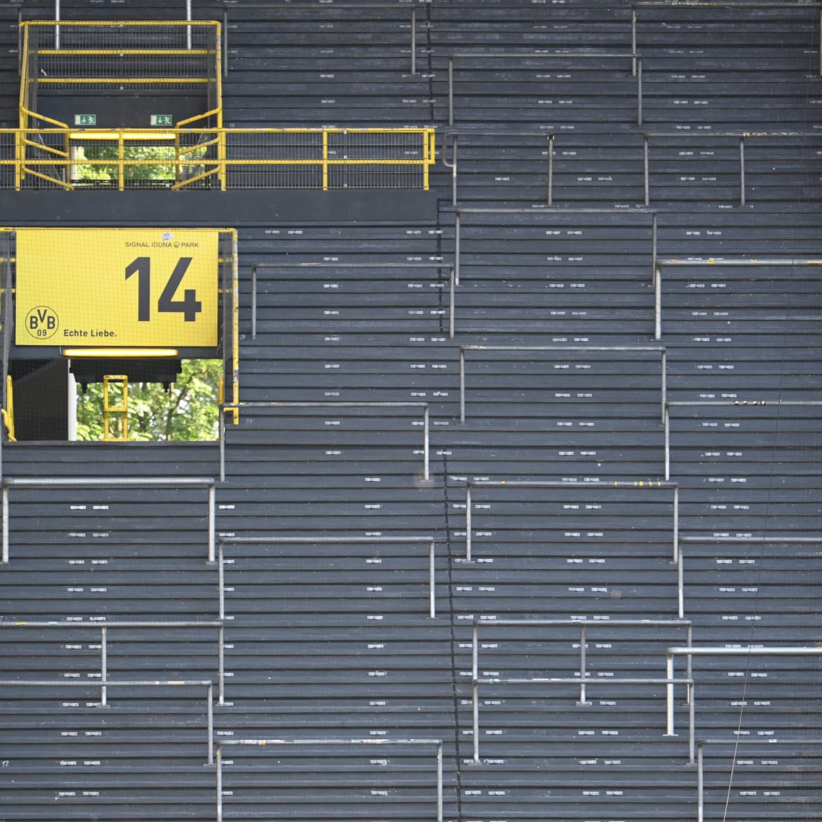 Remote Cheering App Could Boost Atmosphere In Japan S Empty Stadiums Japan The Guardian