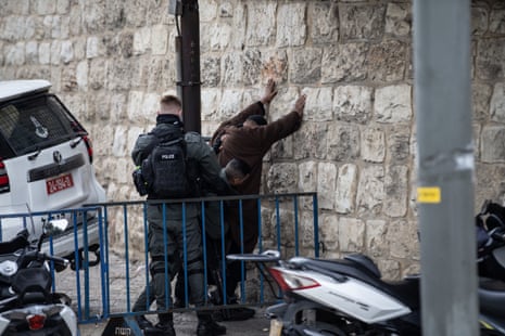 Israeli security forces take measures against Palestinians trying to enter al-Aqsa mosqe for Friday prayers on 16 February,