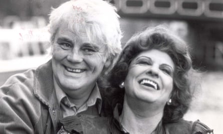 Tony Booth with his second wife, the Coronation Street actor Pat Phoenix, in 1983.