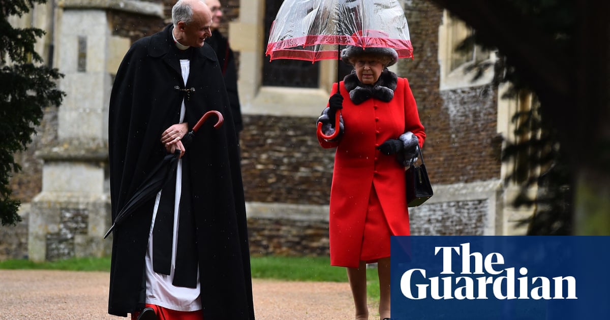 Queen cancels Sandringham plans and will celebrate Christmas at Windsor