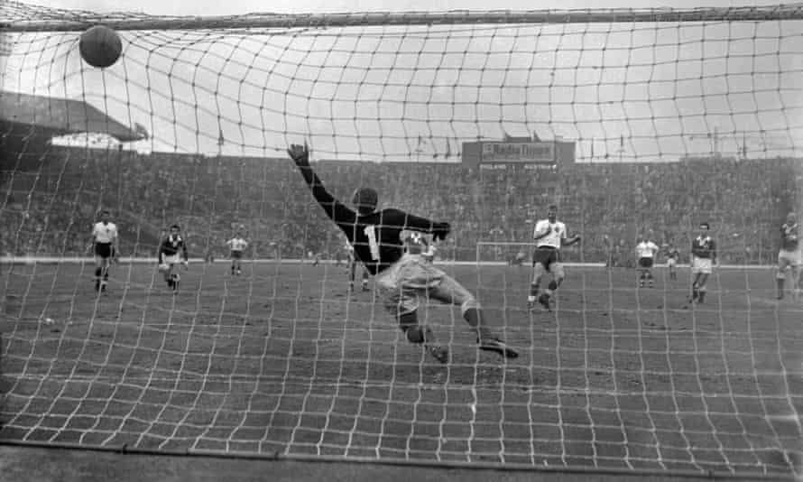 Ron Flowers obituary | England 3 Ron Flowers scores from the penalty spot for England in their 3-1 win over Austria at Wembley in 1962. He had a 100% conversion rate with the six penalties he took for his country.