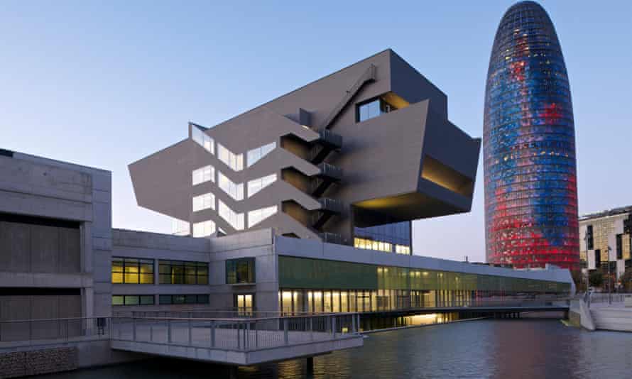The Museu del Disseny in Barcelona, Spain, designed by the firm of Oriol Bohigas MBM Arquitectes, 2013.