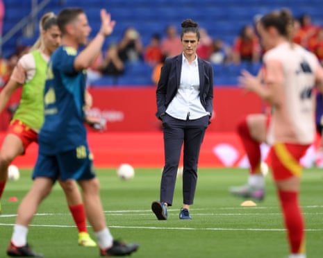 Montse Tomé watches on before the match between Spain and England