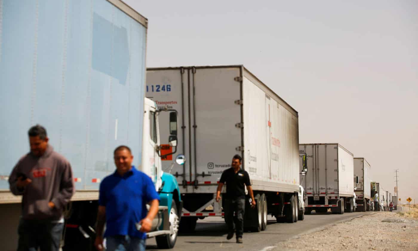 42 found dead in truck in Texaas