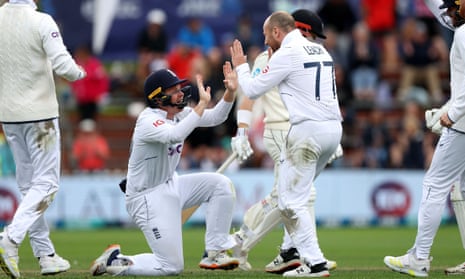 England celebrate the wicket of Henry Nicholls