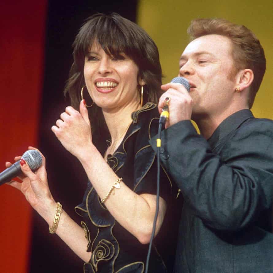 Champion … the Pretenders’ Chrissie Hynde performs with Ali Campbell.