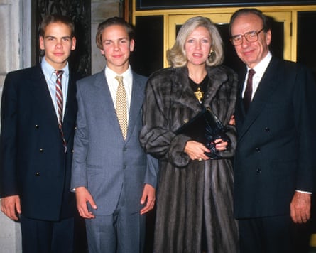 Anna Murdoch-Mann with Lachlan Murdoch, James Murdoch and Rupert Murdoch (L-R) in New York City in 1987