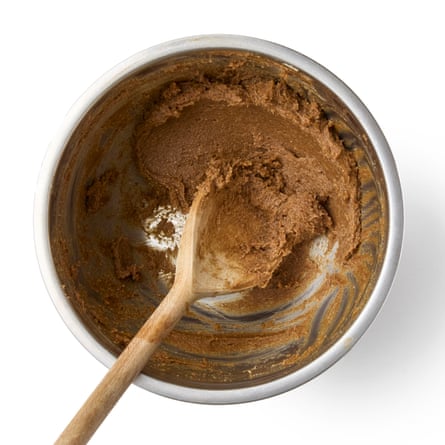 Felicity Cloake’s cinnamon rolls 07b. beat together all the filling ingredients until soft and easily spreadable;