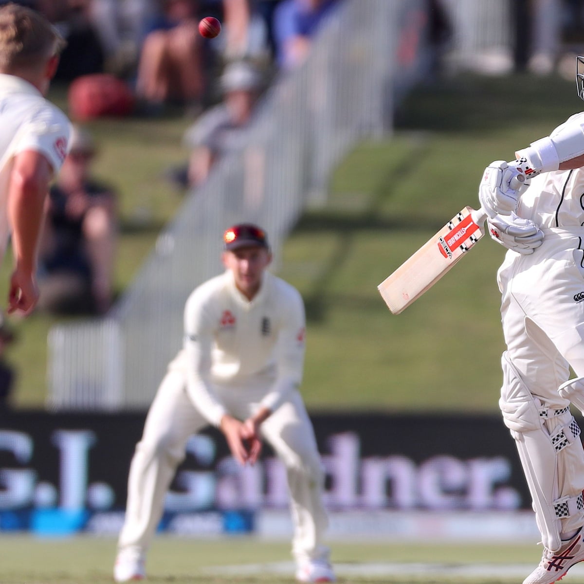 England S Sam Curran Felt Bleak Before Delivering Kane Williamson S Wicket England In New Zealand 2019 20 The Guardian