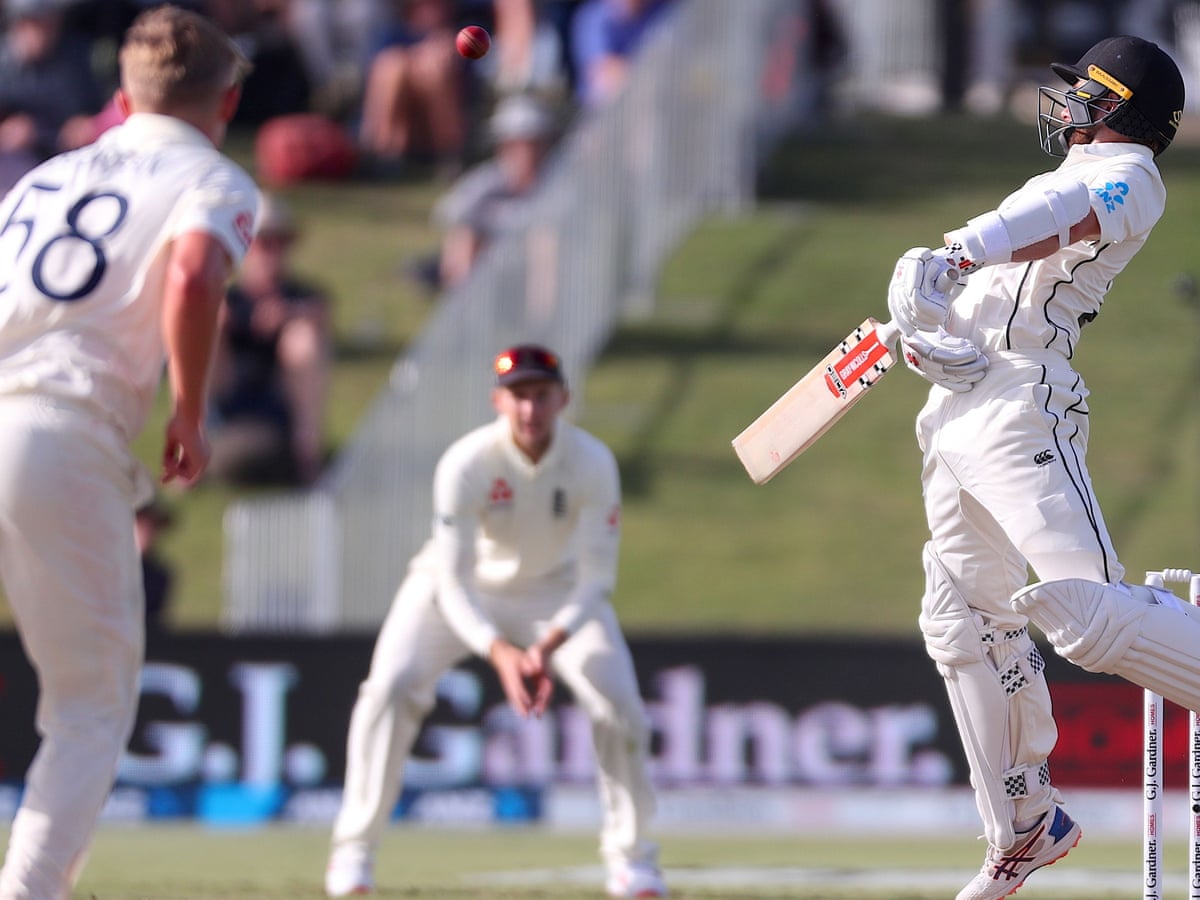 England S Sam Curran Felt Bleak Before Delivering Kane Williamson S Wicket England In New Zealand 2019 20 The Guardian