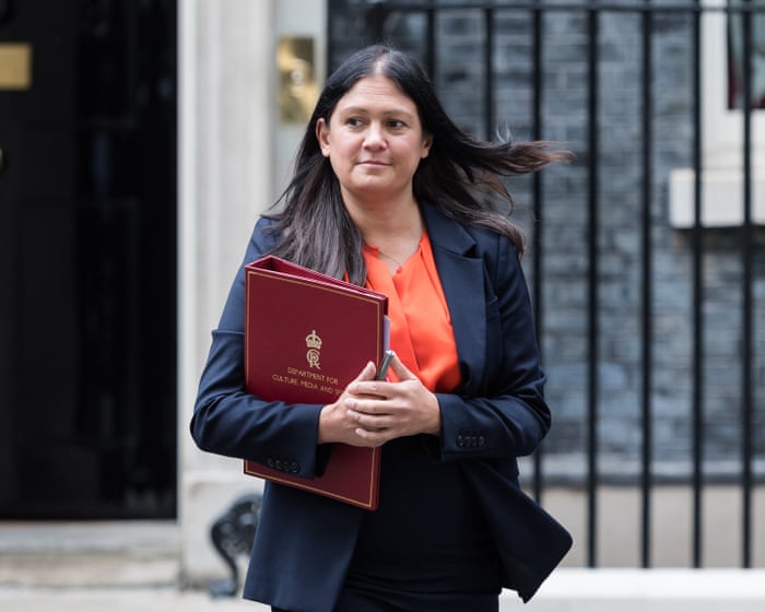 ‘Worrying’ levels of screen time means young people losing confidence to socialise in person, minister warns – UK politics live