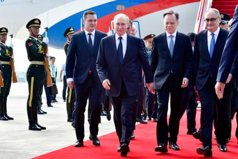 Vladimir Putin chega para a Cúpula da Organização de Cooperação de Xangai em Tianjin.