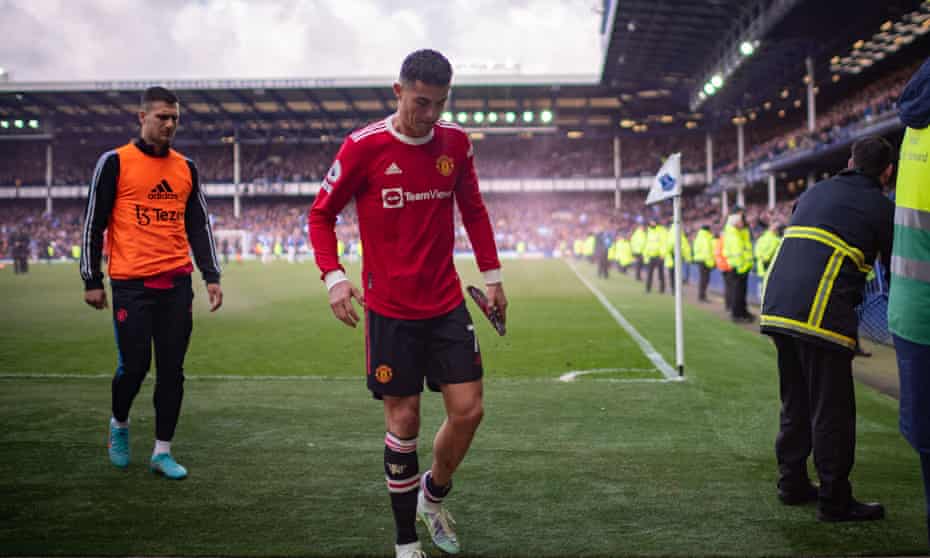 Cristiano Ronaldo left the field with a limp as he walked down the Goodison tunnel.