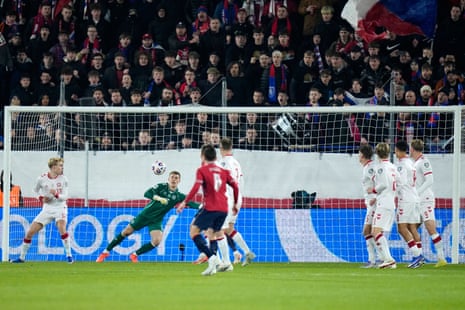 चेक गणराज्य के लिए पावेल सुल्क ने स्कोरिंग की शुरुआत की!