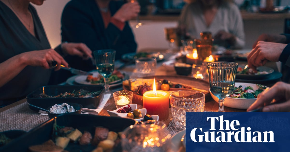 ‘The classiest gift I’ve heard of’: what to bring to a dinner party (that isn’t wine or chocolates) | Life and style ‘The classiest gift I’ve heard of’: what to bring to a dinner party (that isn’t wine or chocolates) | Life and style