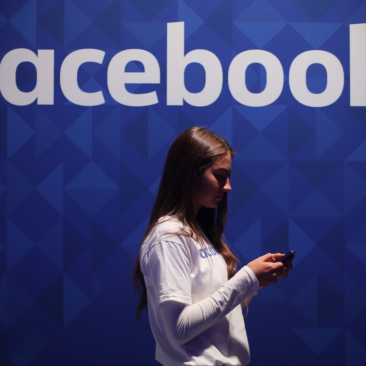 What Is Fake News How To Spot It And What You Can Do To Stop It Social Media The Guardian What Is Fake News How To Spot It And What You Can Do To Stop It Social Media The Guardian