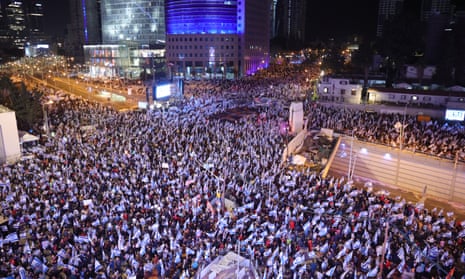 Masses of protesters in Tel Aviv