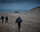 UK to pay France extra £16m in stopgap deal to patrol Channel beaches