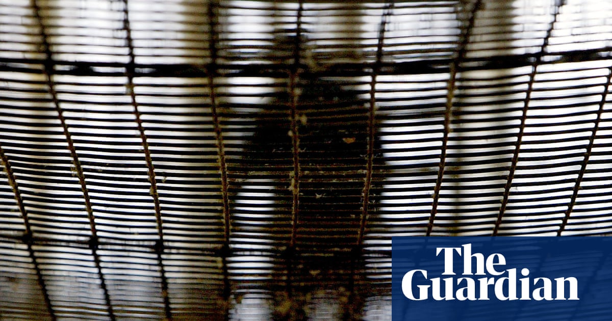 UK's most senior police officer criticises early prison release scheme