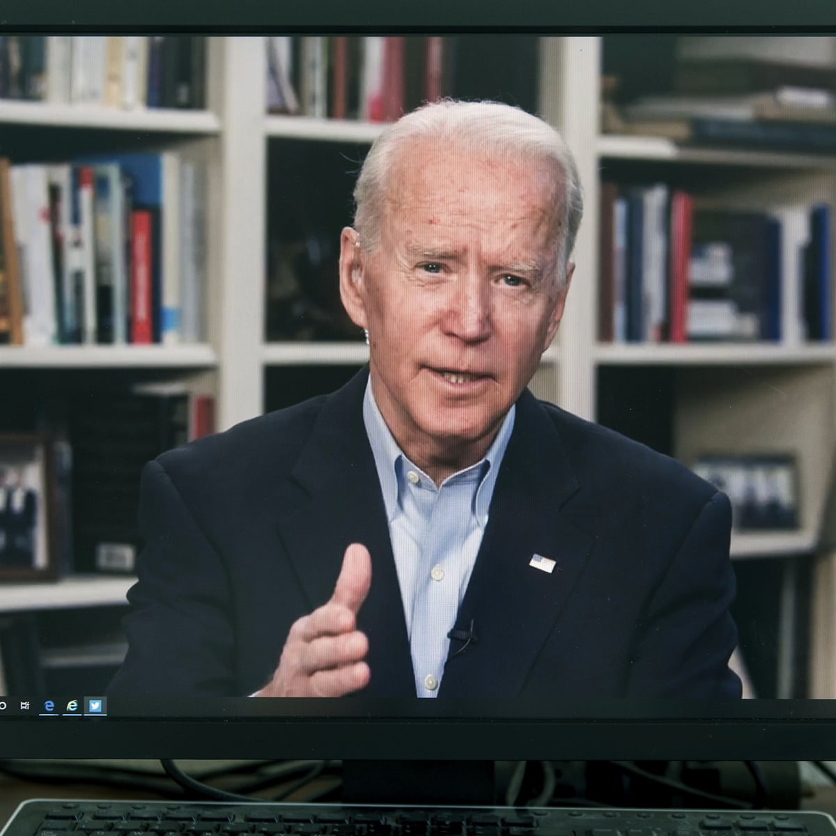 Coronavirus Biden Says He Ll Wear Mask In Public After Trump Says He Won T Coronavirus Outbreak The Guardian