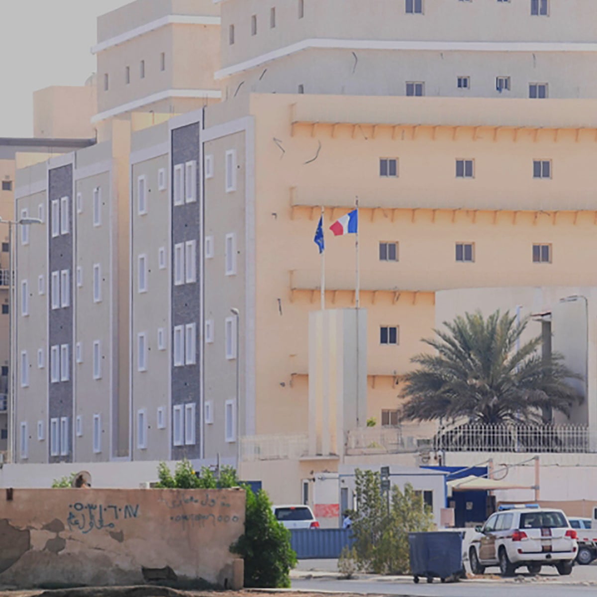 Man Arrested In Saudi Arabia After Alleged Knife Attack At French Consulate Saudi Arabia The Guardian