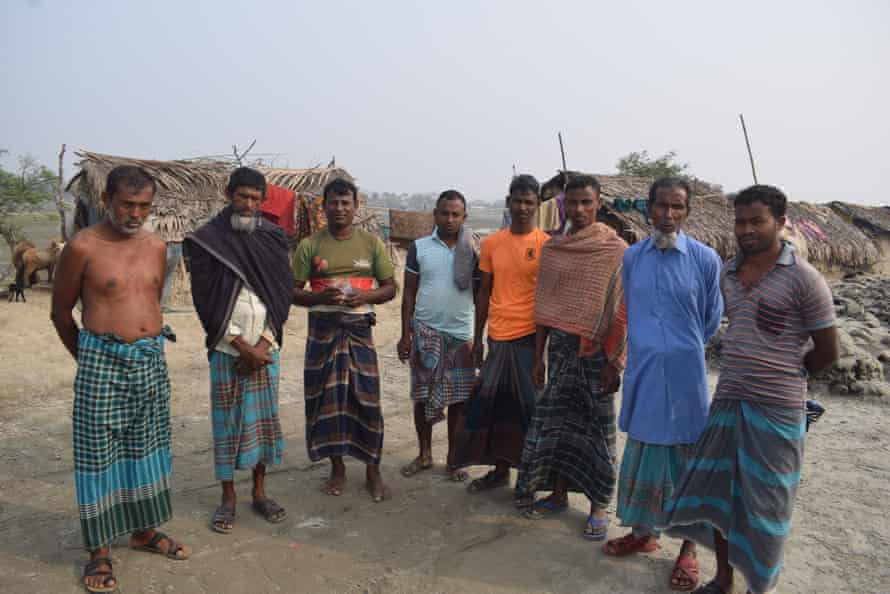 Shrimp and crab farmers in Katmar Char