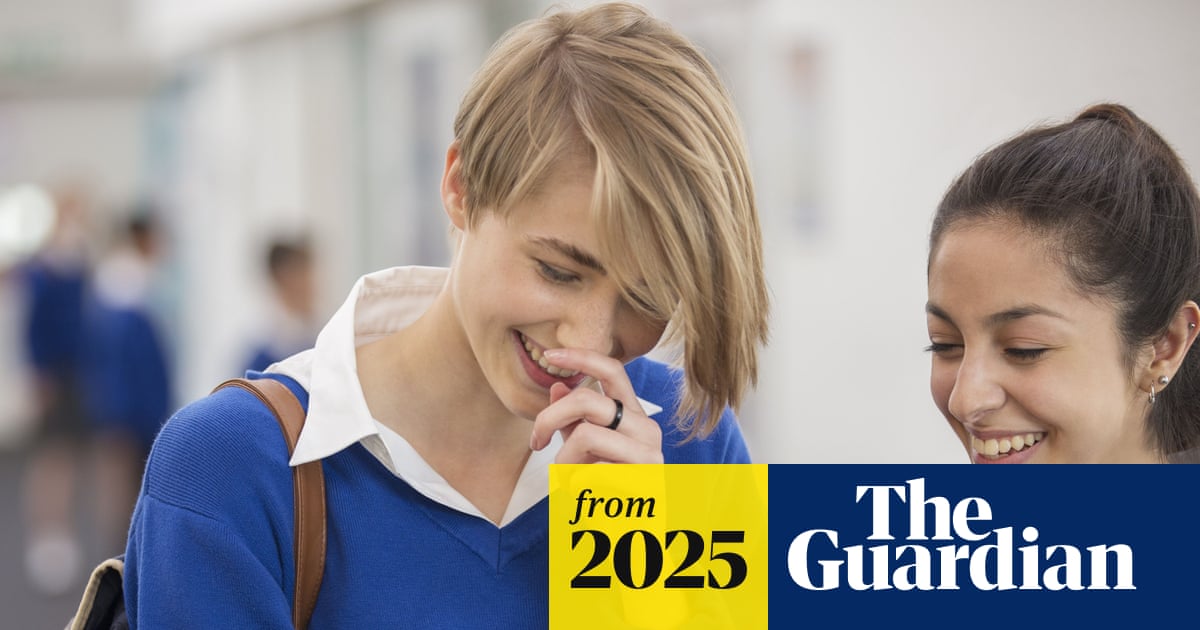 Fathers plan legal action to get smartphones banned in England’s schools
