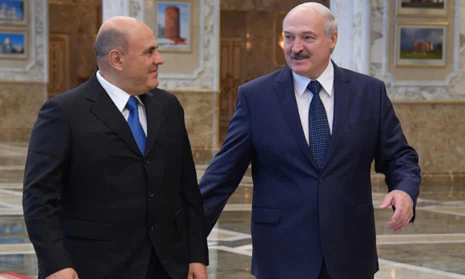 Alexander Lukashenko (right), speaks with the Russian prime minister, Mikhail Mishustin, during the latter’s Minsk visit.