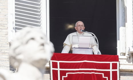 Pope Francis calls for peace in Israel and Palestine