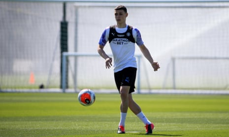 Manchester City’s Phil Foden has been seen playing football with the public on Formby beach.