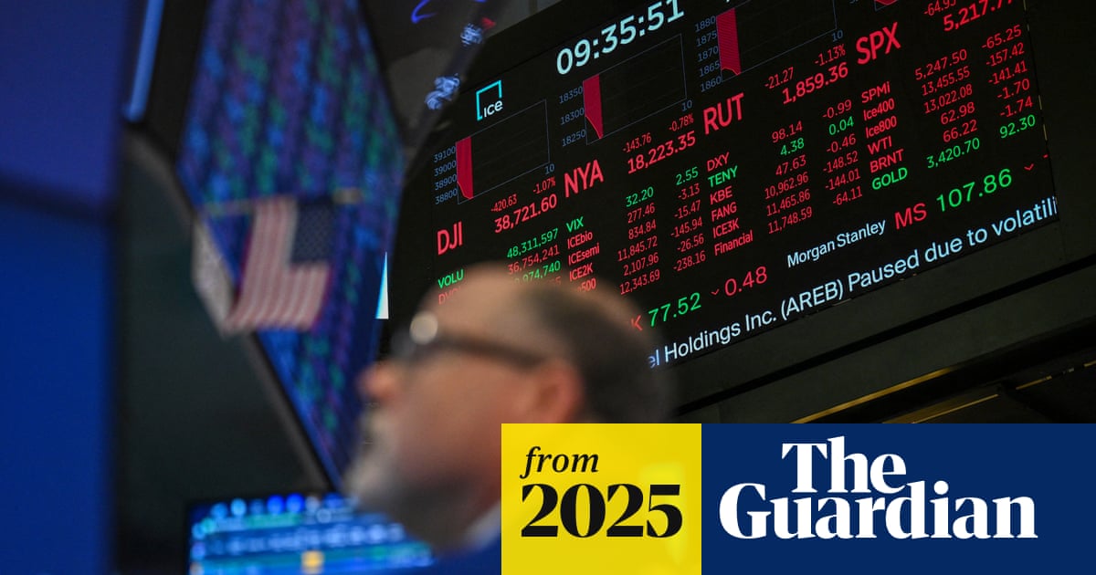US stock markets fall again as Trump calls Fed chair ‘a major loser’