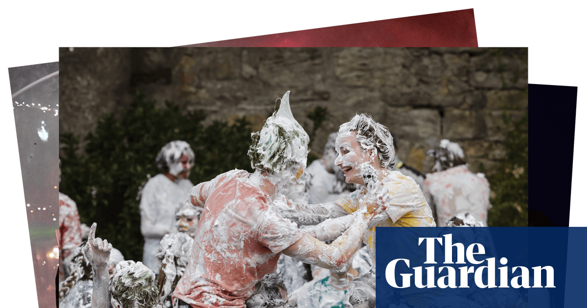 Foamy war? St Andrews students play out modern take on ancient ritual