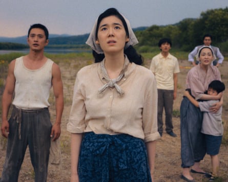 Sungkyu Kim, Eunchae Jung and Minha Kim in Pachinko.