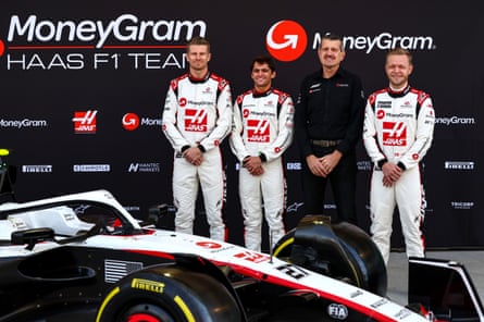 Steiner with Haas drivers Nico Hülkenberg, Pietro Fittipaldi and Kevin Magnussen.