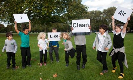 Children campaigning for better air in Hackney, East London