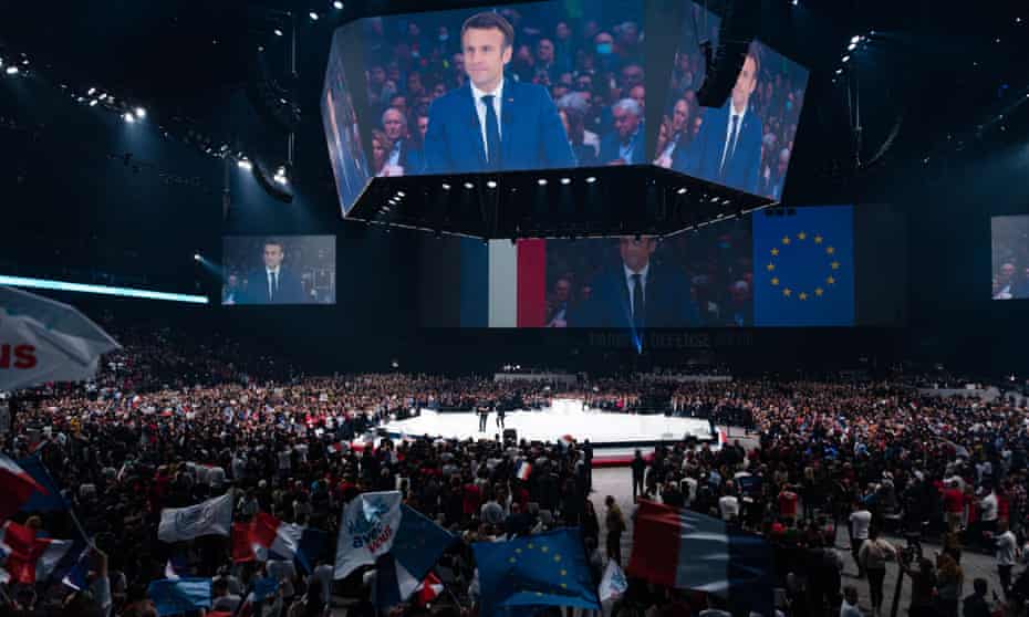 Macron’s campaign rally in the La Défense business district of Paris