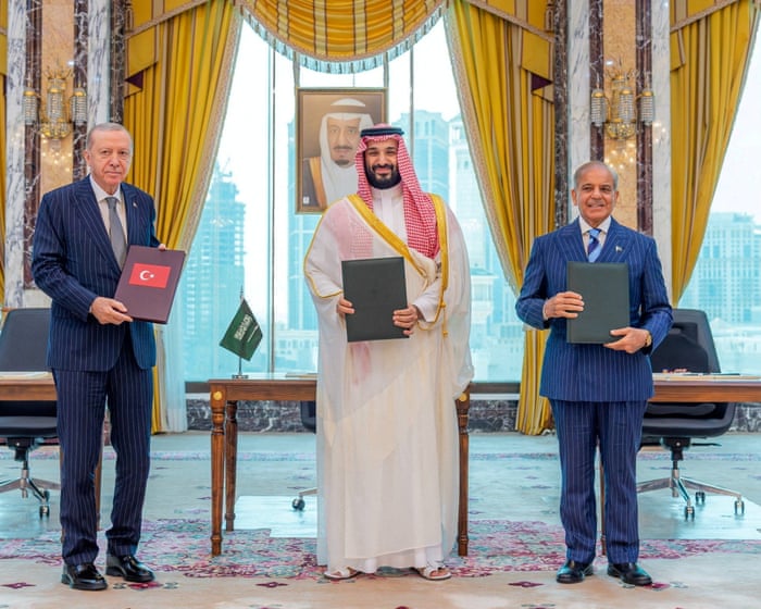 Saudi Arabia, Pakistan and Turkey sign Nato-style defence pact amid deadly Houthi strikes in Yemen