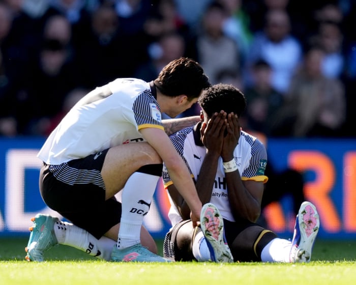 USMNT striker Patrick Agyemang leaves Derby County game on stretcher