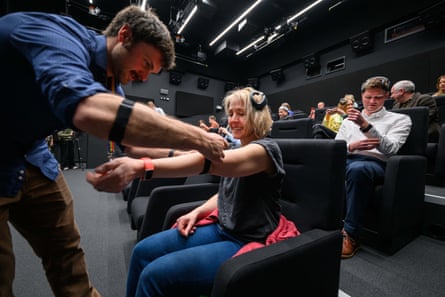 مختبر السينما: تتبع نشاط الدماغ للعثور على سر إنشاء أفلام غامرة مختبر السينما: تتبع نشاط الدماغ للعثور على سر إنشاء أفلام غامرة