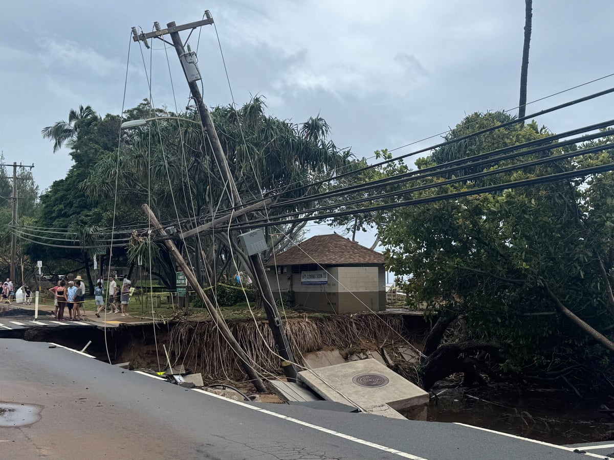 Hawaii faces flash flooding, blizzard conditions and landslides with more rain to come | US news | The Guardian